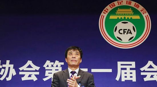 在场外，赖斯开朗的性格赢得了同事们的喜爱，他不属于球队的任何一个小团体，而是游走于各个小团体之间。